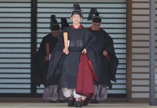 賢所へ